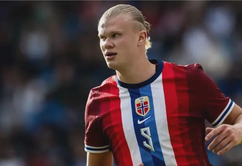 结束全年征程，国安队赛后拉励志标语：明年不服还要再干！