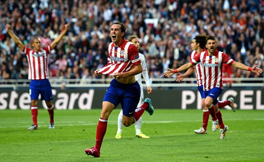 特里：穆帅赢球后会让我们在基地陪孩子，我的孩子们很喜欢他