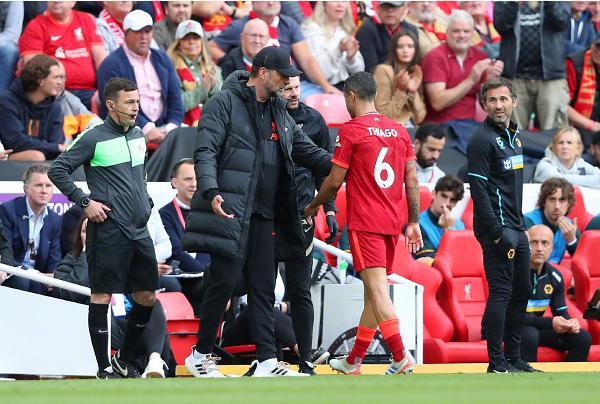 鲁媒：彭啸脚踝韧带损伤，预计要先恢复两周再进行下一步治疗