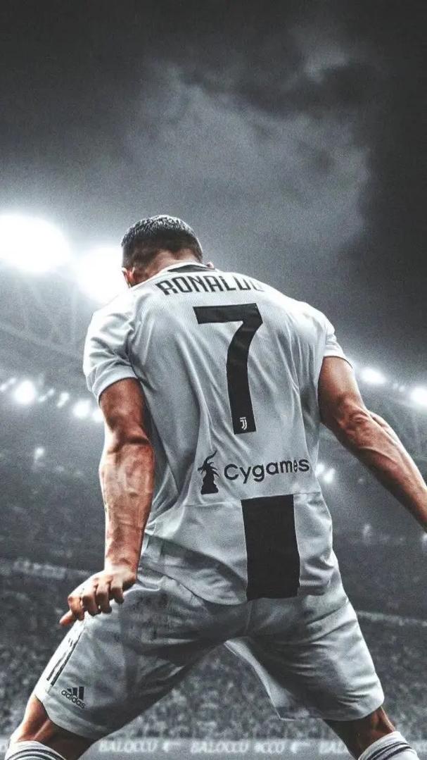 莱万慌了吗？巴萨另一神锋每88分钟进1球，主力中锋之争提前结束？